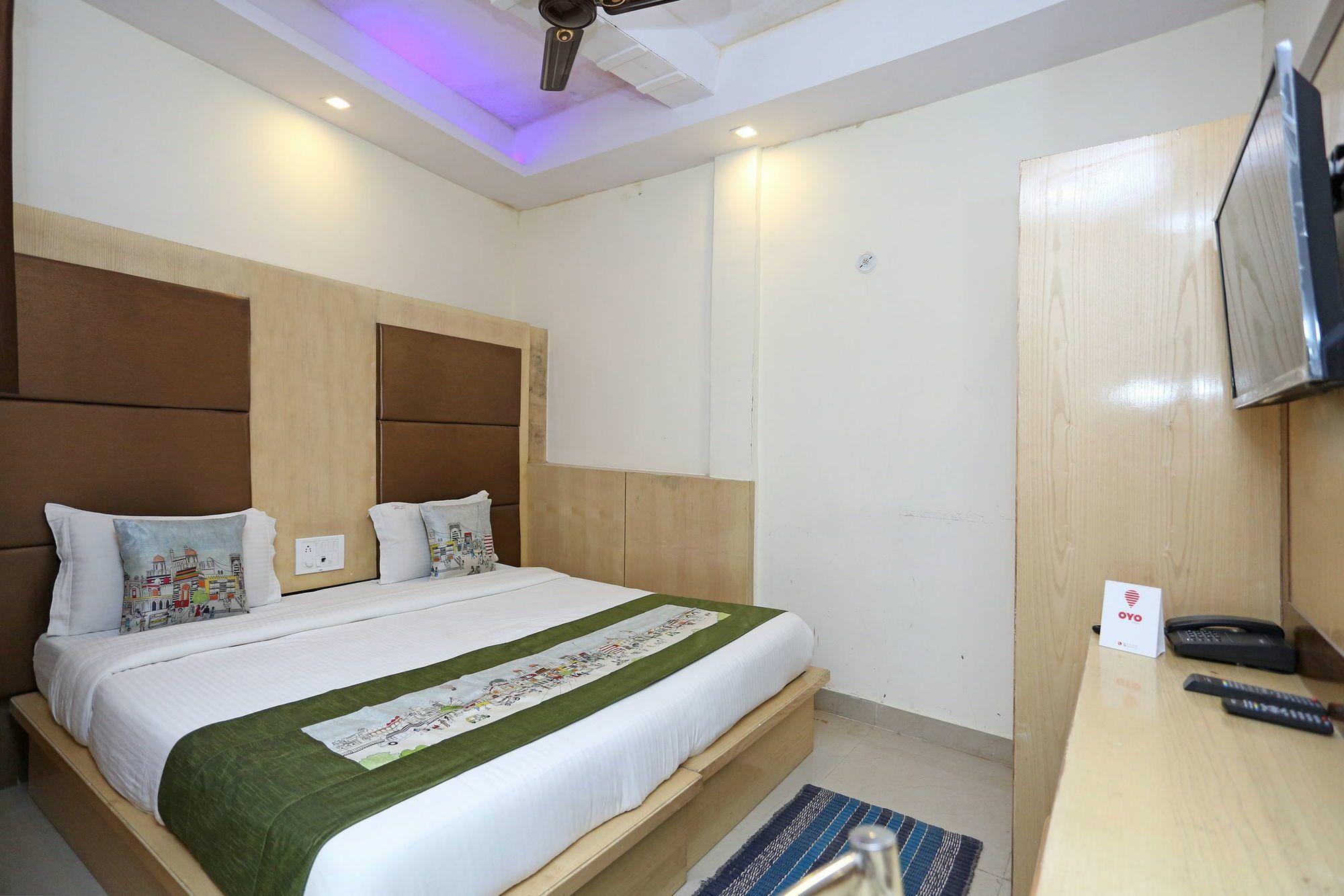 Oyo 9233 Hotel Cottage Lord Krishna Нью-Делі Екстер'єр фото