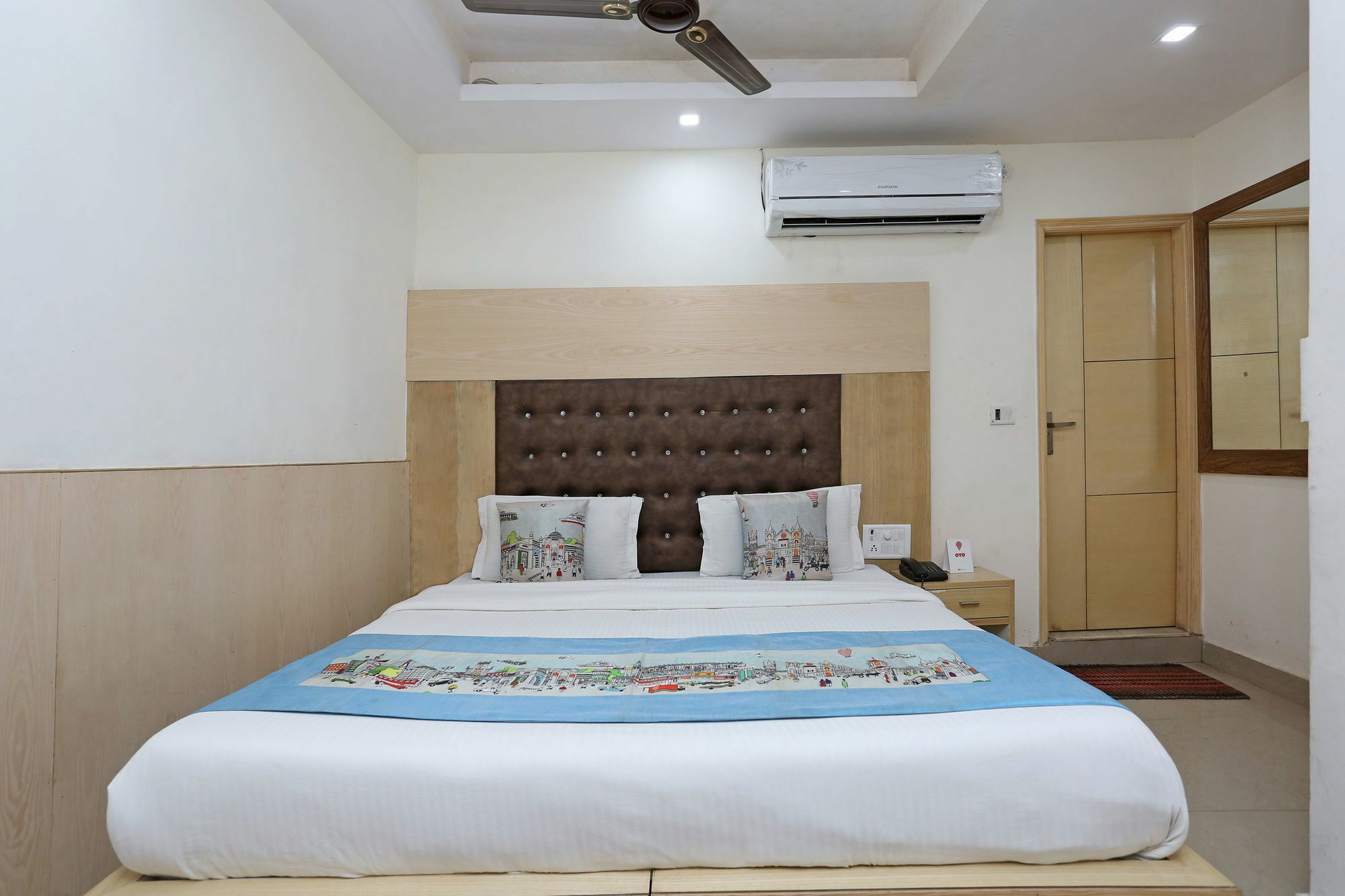 Oyo 9233 Hotel Cottage Lord Krishna Нью-Делі Екстер'єр фото